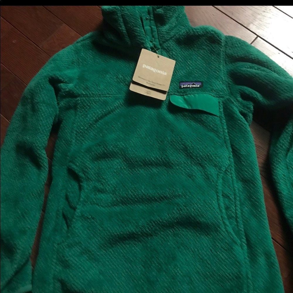 NWT Green Patagonia XS